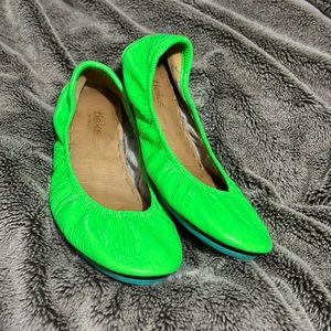 Galactic lime green tieks
